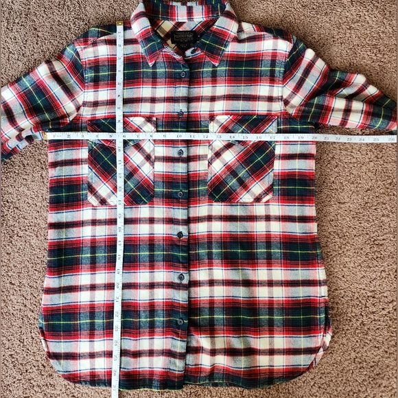 Pendleton Plaid Flannel Shirt In Red And Green Women's Small EUC - Picture 7 of 7